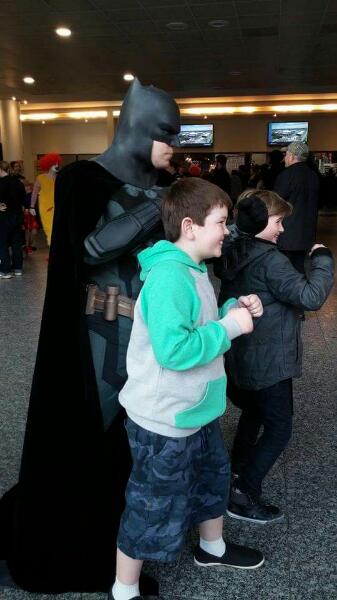 07 Batman with Sidekicks